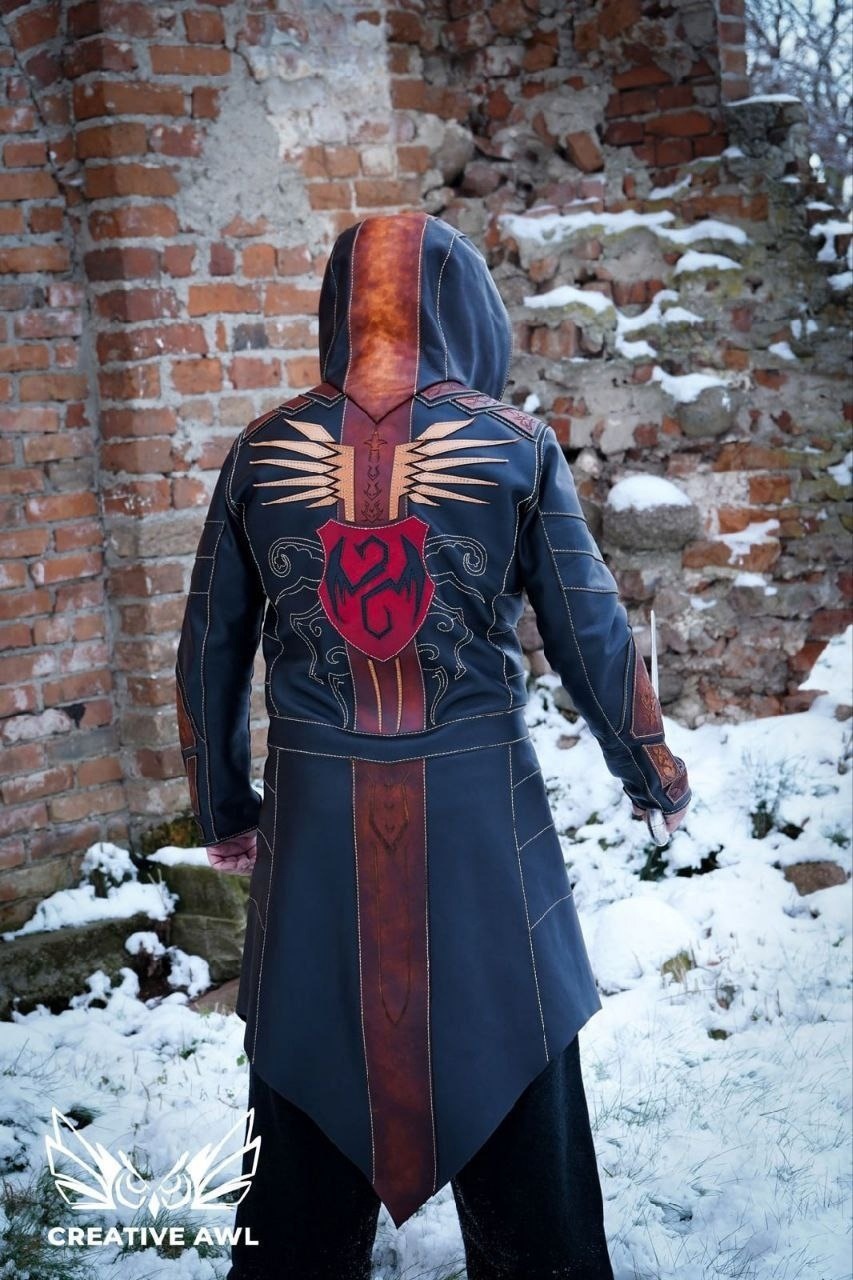 Выкройка кожаный мужской плащ Assassins Jacket